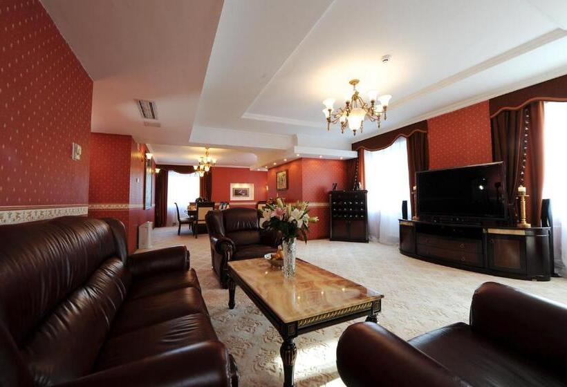 سوئیت پرزیدنت, Kempinski Hotel Khan Palace