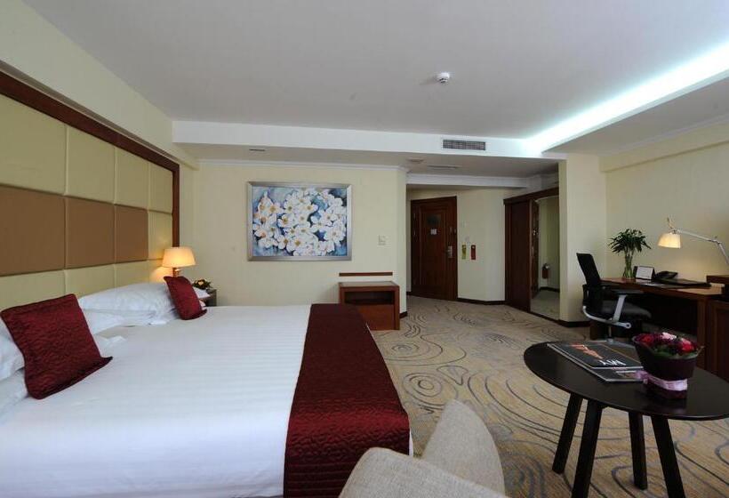 اتاق سوپریور با تخت بزرگ, Kempinski Hotel Khan Palace