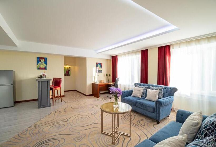 سوییت لوکس, Kempinski Hotel Khan Palace