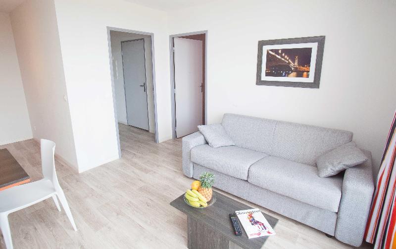 Апартаменты 1 Спальня, Adonis Paris Sud