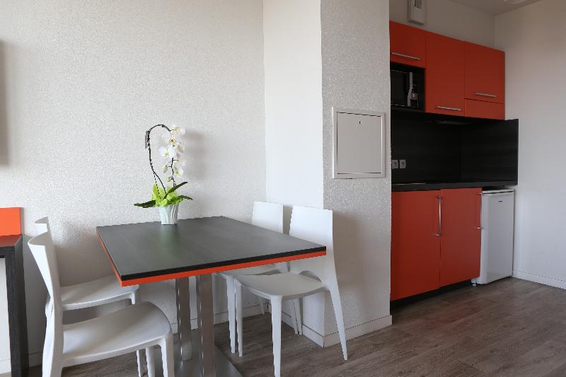 Апартаменты 1 Спальня, Adonis Paris Sud