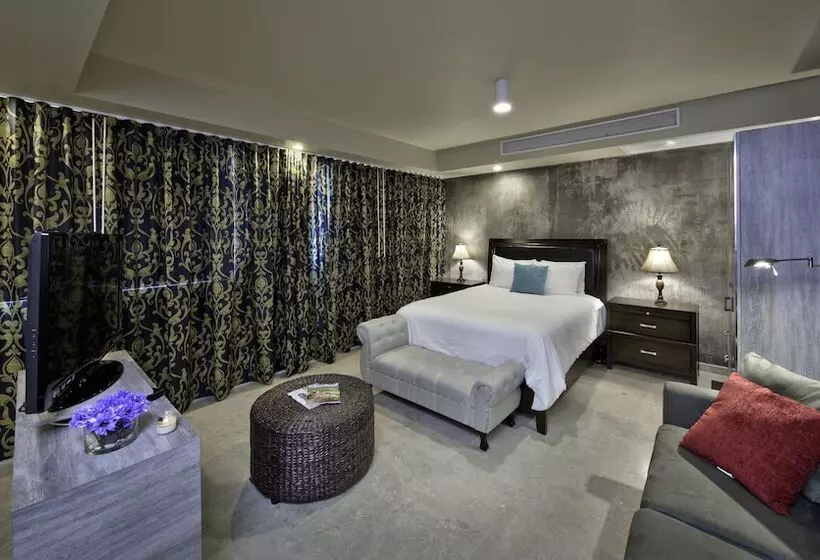 استودیوی لوکس, Ciqala Suites Hotel San Juan