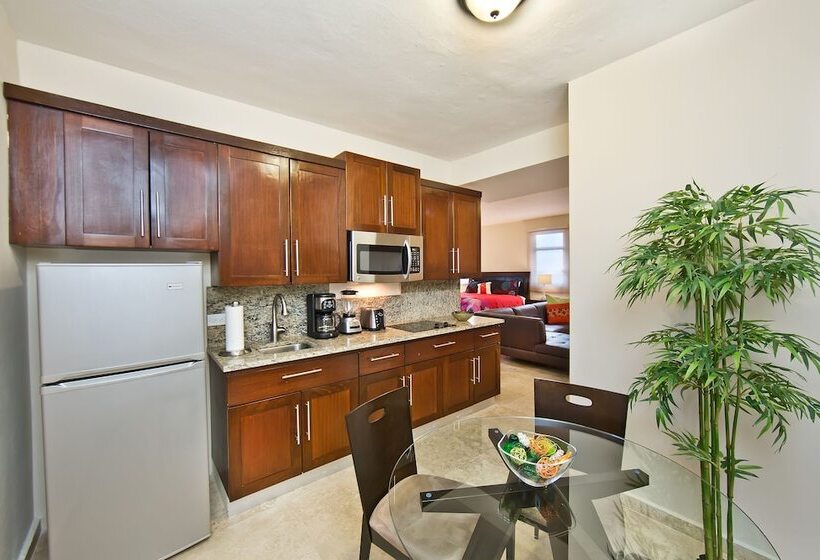 سوییت لوکس, Ciqala Suites Hotel   San Juan