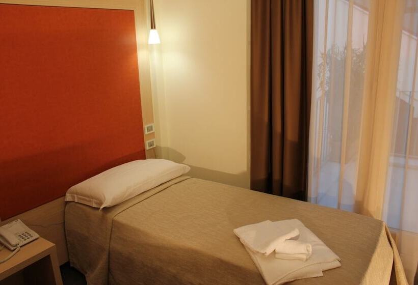 Номер Стандарт Индивидуальный, 33 Baroni