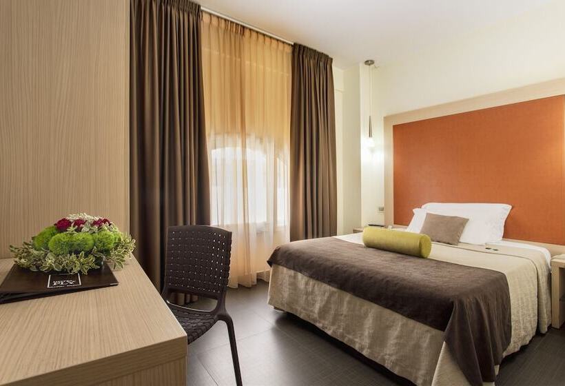 Номер Стандарт, 33 Baroni