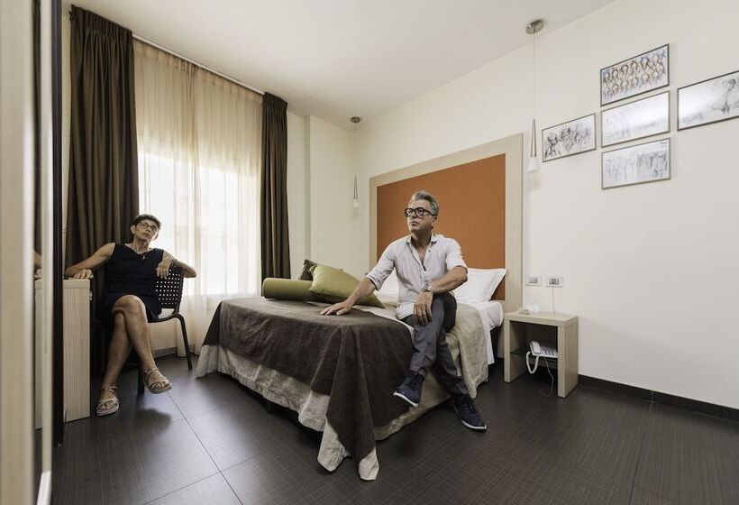 Номер Superior с Балконом, 33 Baroni