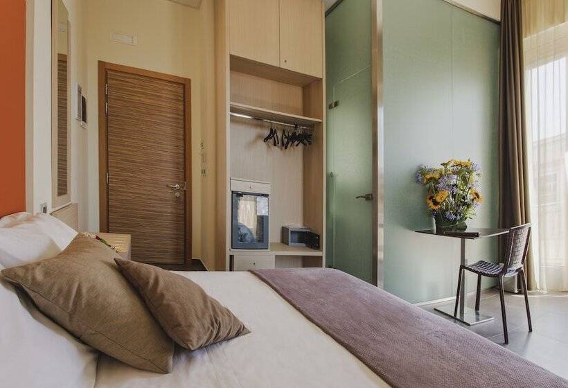 Номер Superior с Балконом, 33 Baroni