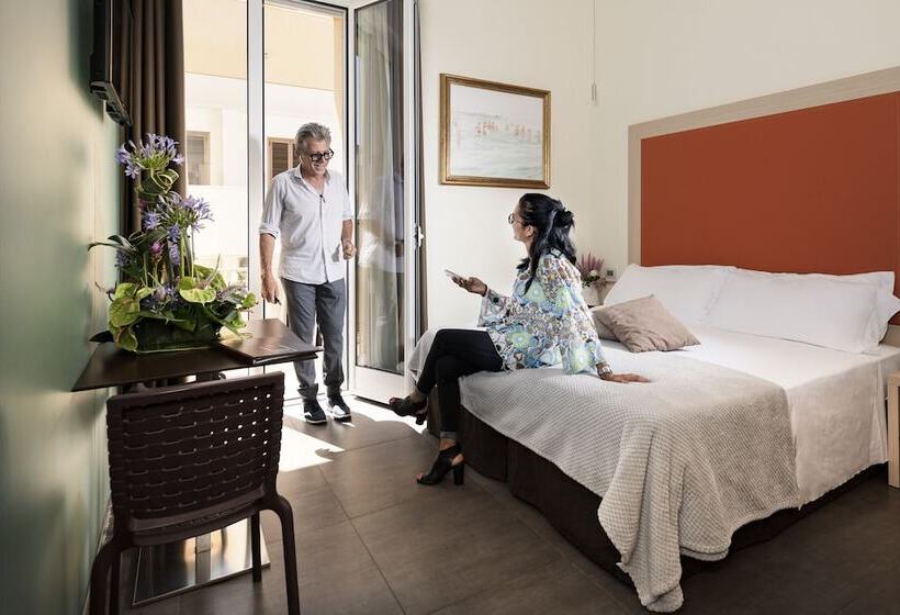 Номер Superior с Балконом, 33 Baroni