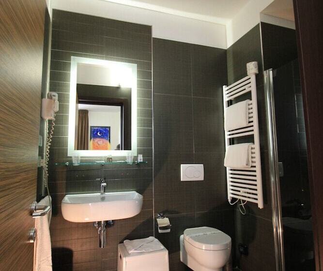 Номер Economy, 33 Baroni