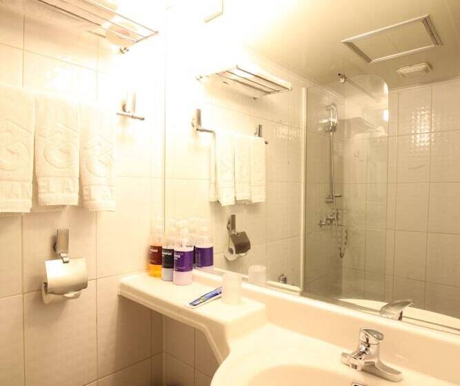 Camera Superiore, Angel