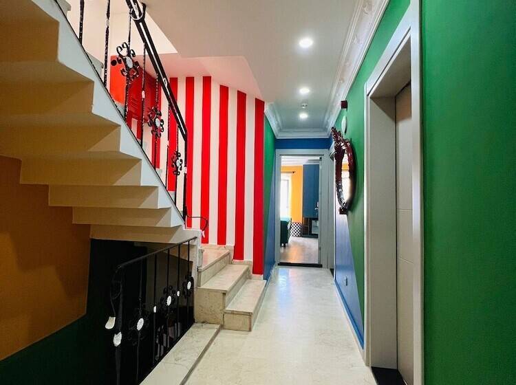 スタンダードルーム, Apex