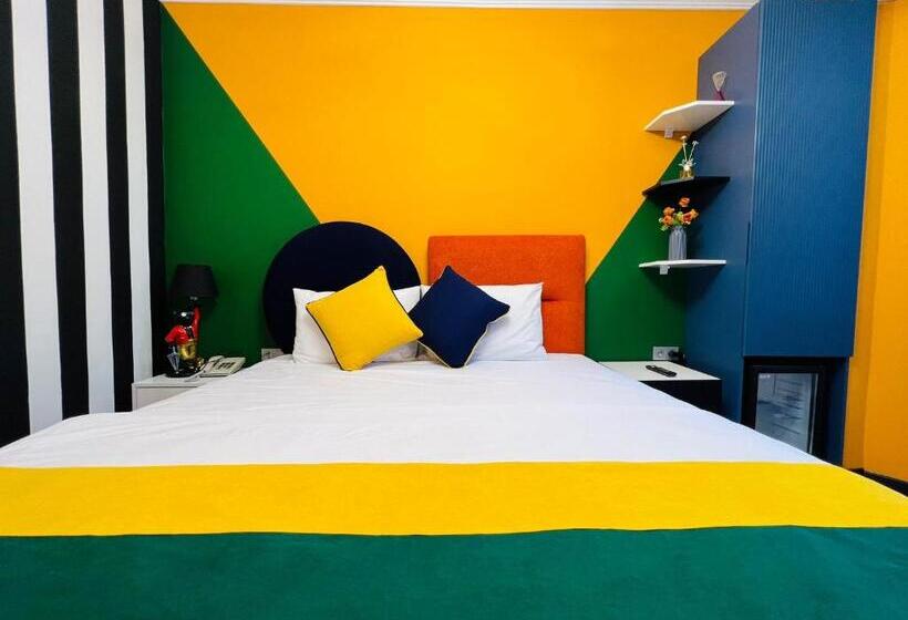 スタンダードルーム, Apex