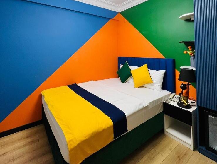 Pokój Ekonomiczny, Apex