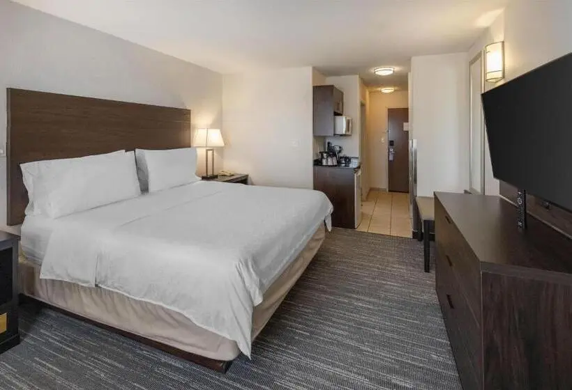 キングサイズベッドのスタンダードルーム, Best Western Dawson Creek