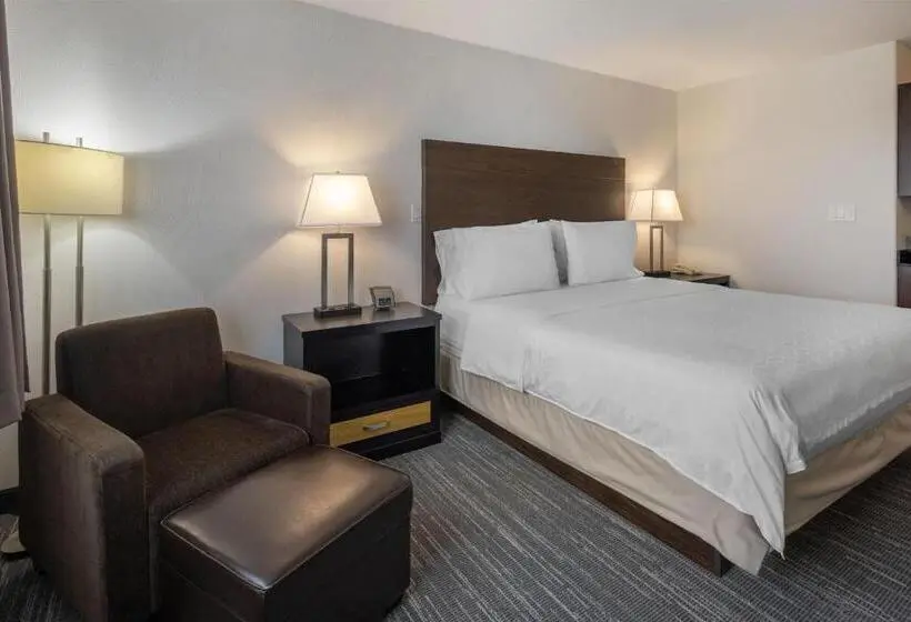 キングサイズベッドのスタンダードルーム, Best Western Dawson Creek