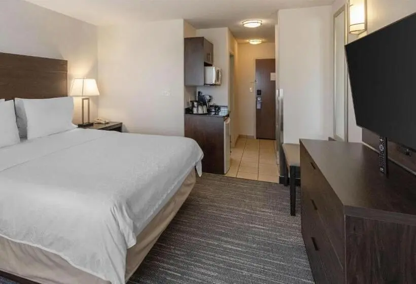 キングサイズベッドのスタンダードルーム, Best Western Dawson Creek