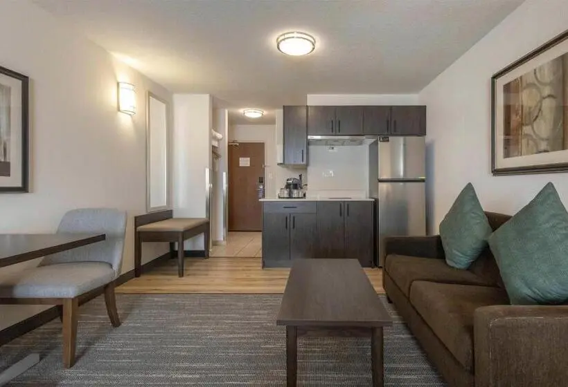 キングサイズベッドのスイートルーム, Best Western Dawson Creek