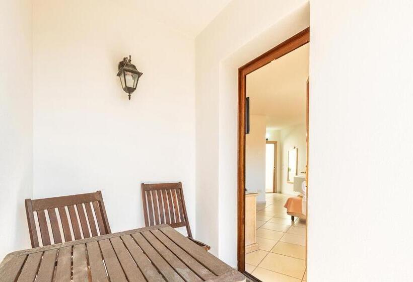 חדר סטנדרט לארבעה, Bonsai