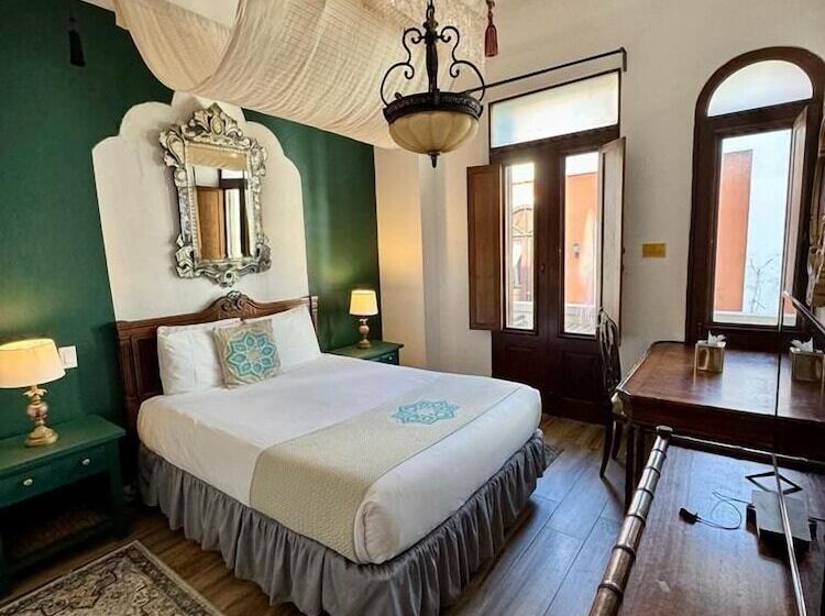 اتاق لوکس, Casablanca