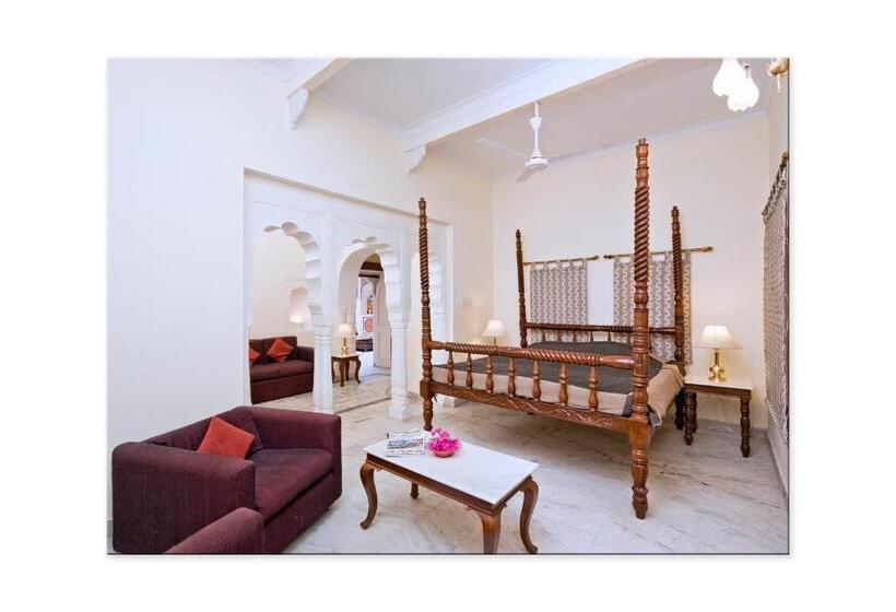 标准间, Castle Mandawa