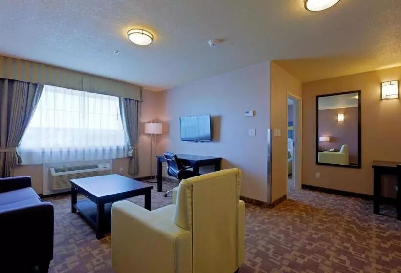 キングサイズベッドのスイートルーム, Best Western Dawson Creek