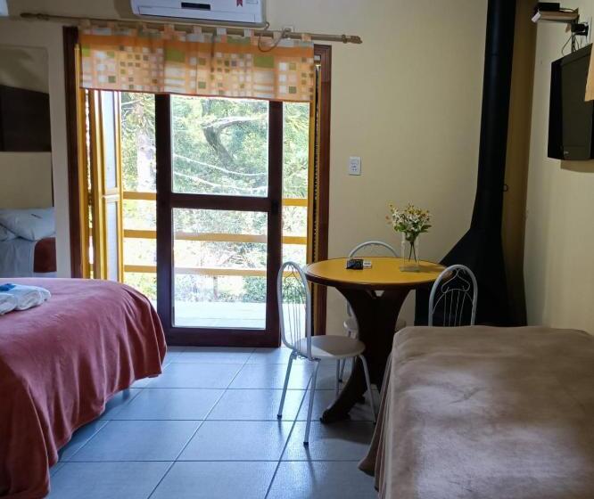 샬레, Pousada Da Chacara