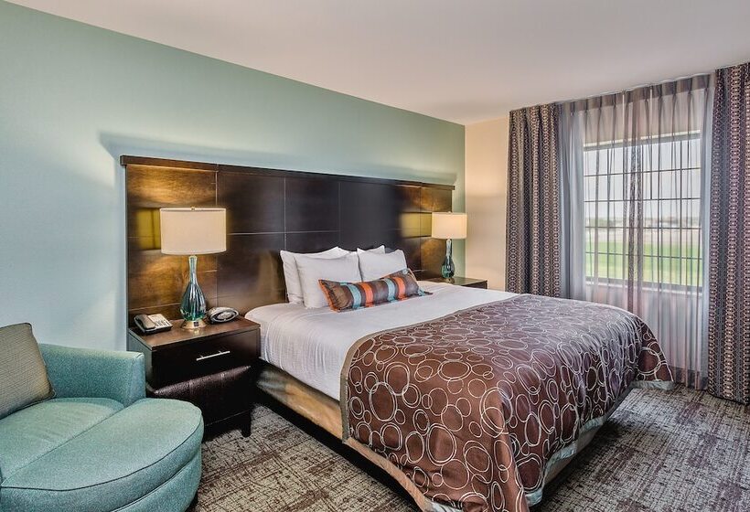 스탠다드 스튜디오, Staybridge Suites Bismarck, An Ihg