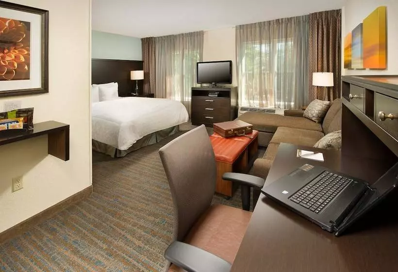 ダブルベッドのスタンダードスタジオ, Staybridge Suites Bismarck, An Ihg