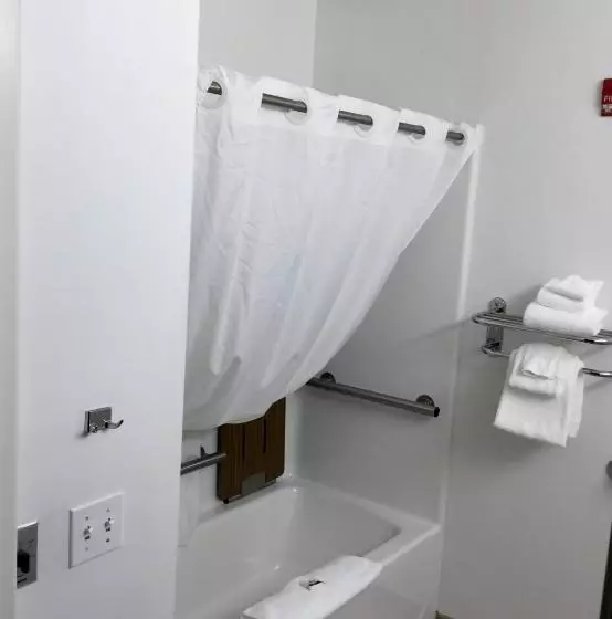 身障者適用スタンダードルーム, Microtel Inn & Suites Beckley East