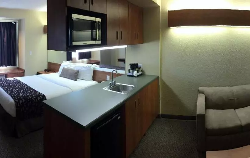 スタンダードスタジオ, Microtel Inn & Suites Beckley East