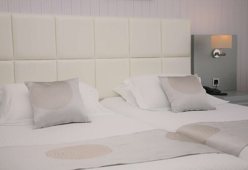 Номер Стандарт Боковой Вид на Море, St George Beach Hotel & Spa Resort