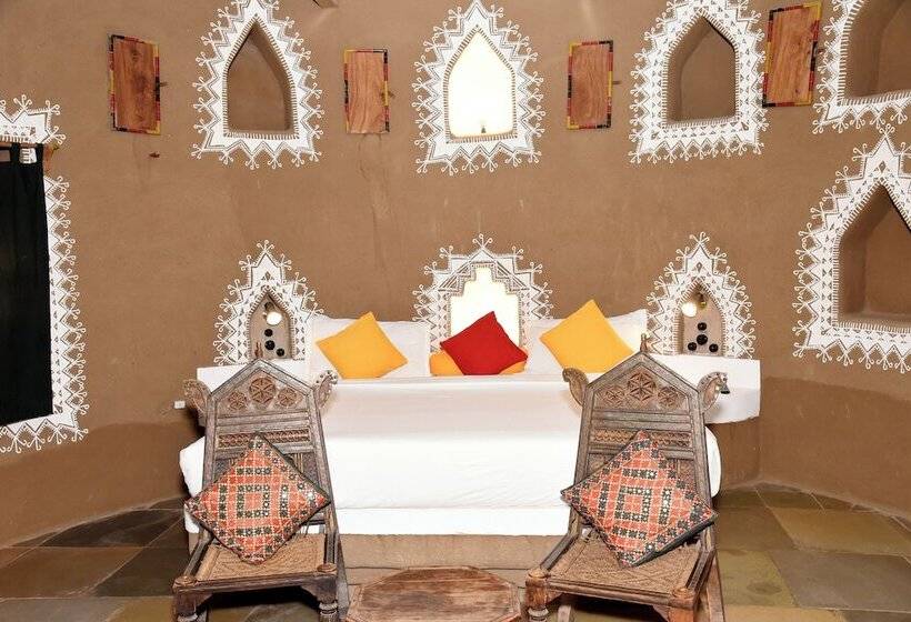 غرفة قياسية, The Desert Resort