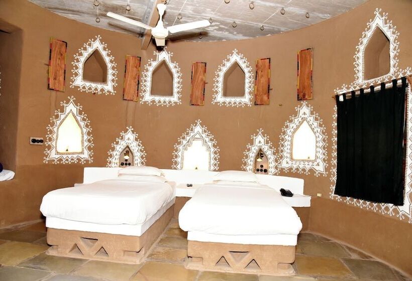 غرفة قياسية, The Desert Resort