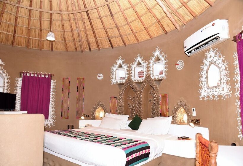 غرفة ديلوكس, The Desert Resort