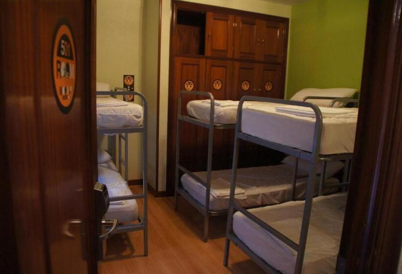 Кровать в Общей Комнате, Moon Hostel Bio