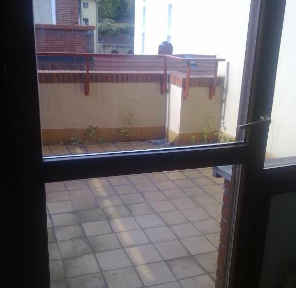 اتاق استاندارد, Moon Hostel Bio