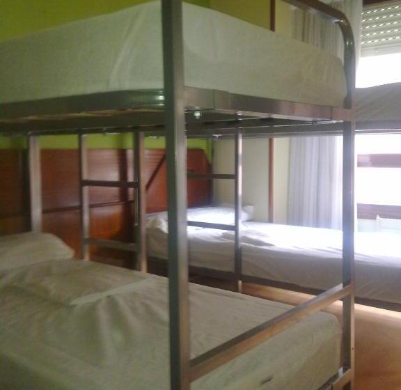 Standard Triple Room, Moon Hostel Bio
