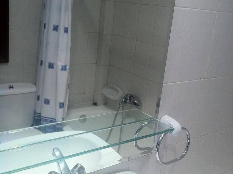 Standard Triple Room, Moon Hostel Bio