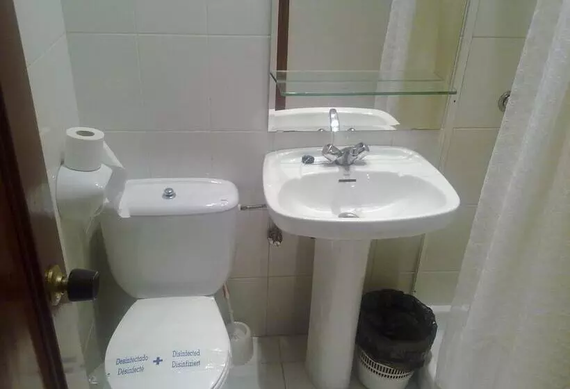 スタンダード４人部屋, Moon Hostel Bio
