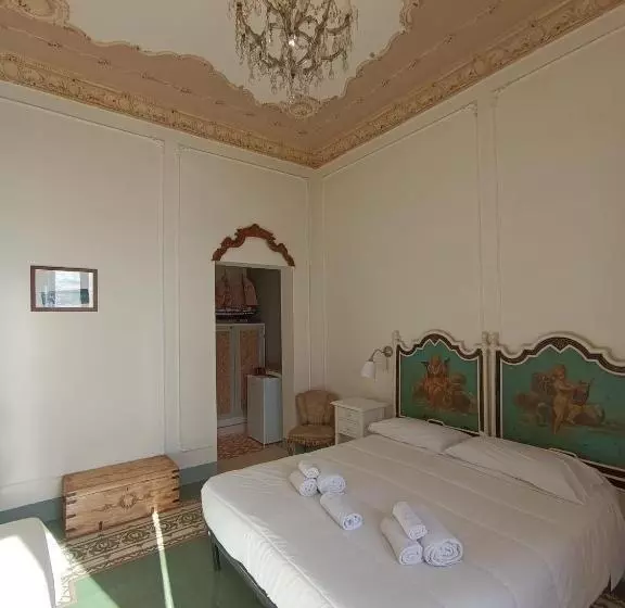 اتاق استاندارد با بالکن و چشم‌انداز دریا, B&b Belveliero  Il Capitano