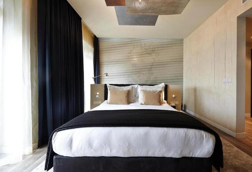 Camera Executive, 9hotel Mercy