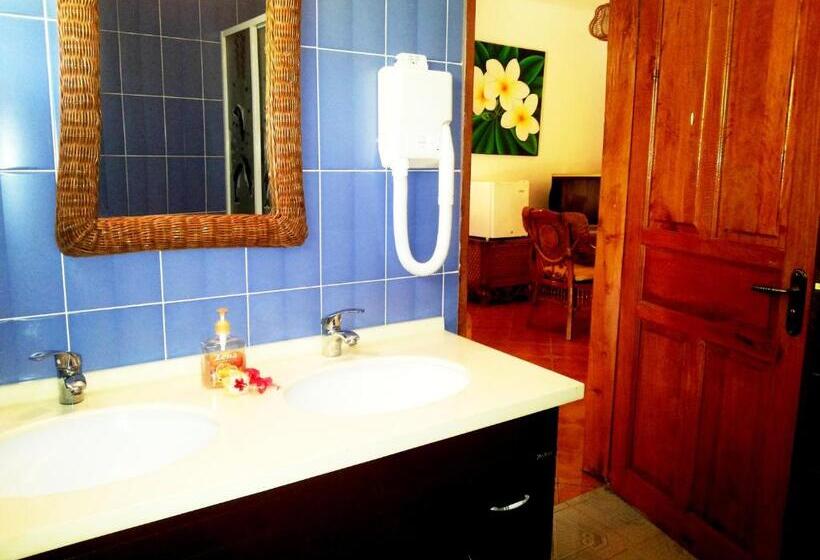 スタンダードトリプルルーム, Chateau Sans Souci