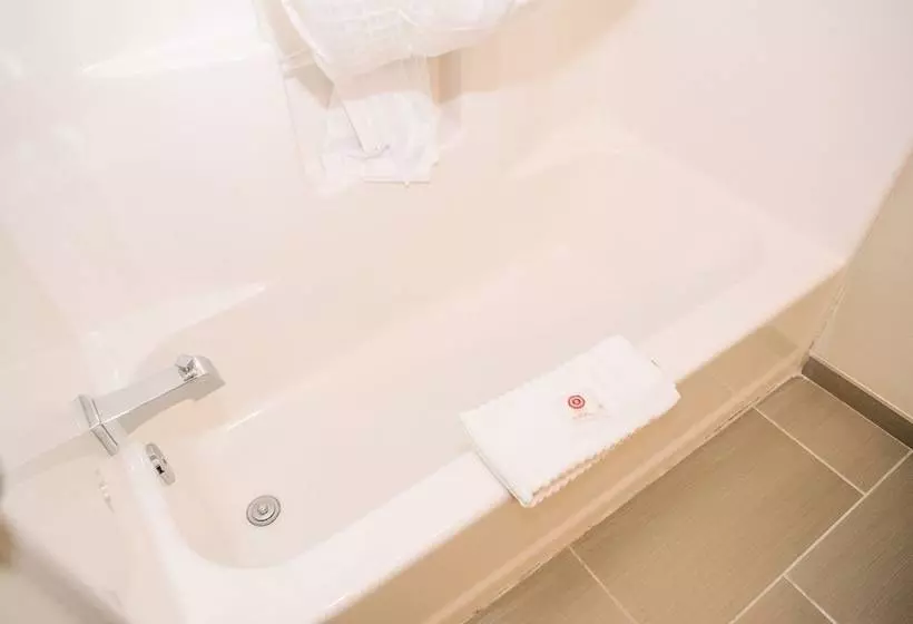 スイート, Comfort Inn & Suites