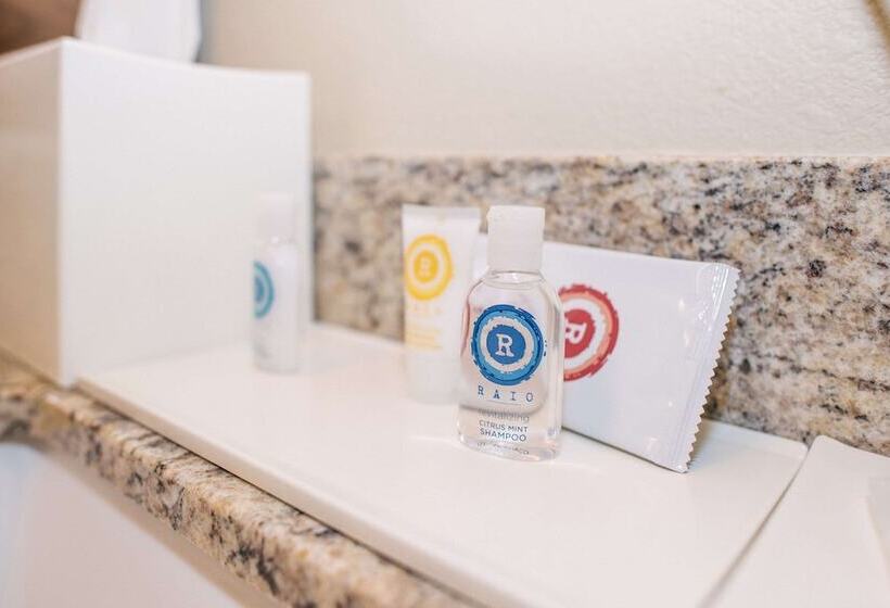 סוויטה, Comfort Inn & Suites