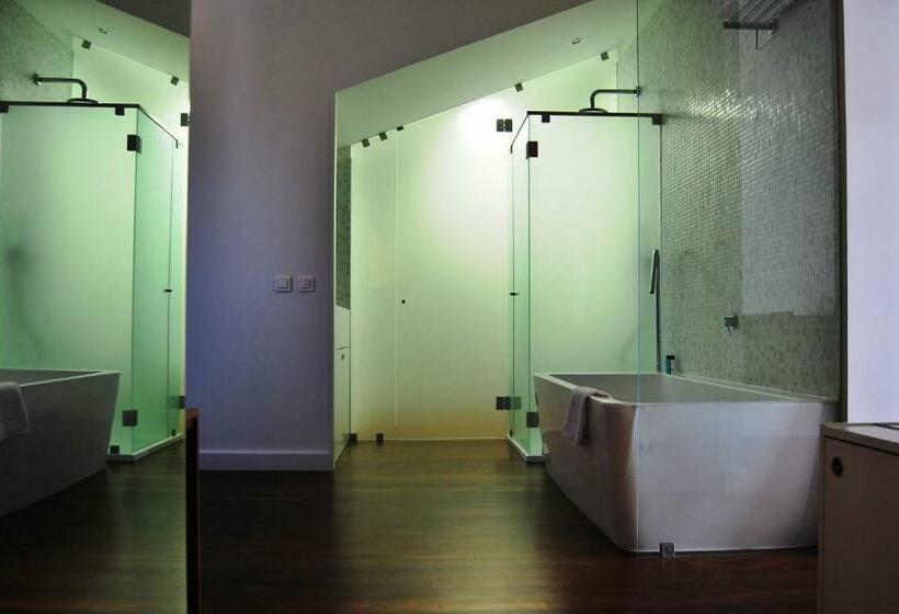 패밀리 룸, Douro Scala