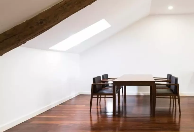 ファミリールーム, Douro Scala