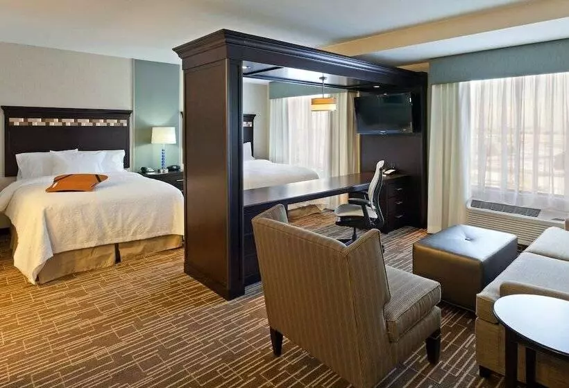 スタンダードスタジオ, Hampton Inn & Suites Denver/airportgateway Park