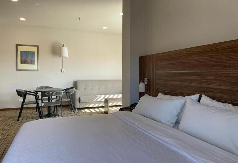 סוויטה עם נוף, Holiday Inn Express Guaymas, An Ihg