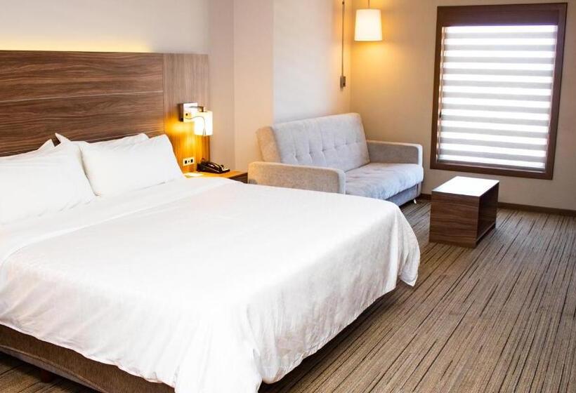 סוויטת פנטהאוז, Holiday Inn Express Guaymas, An Ihg