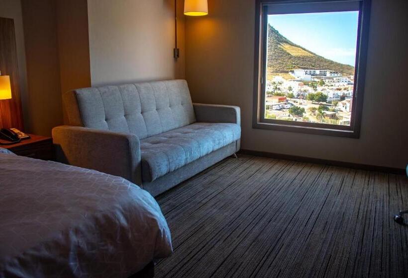 ペントハウススイート, Holiday Inn Express Guaymas, An Ihg